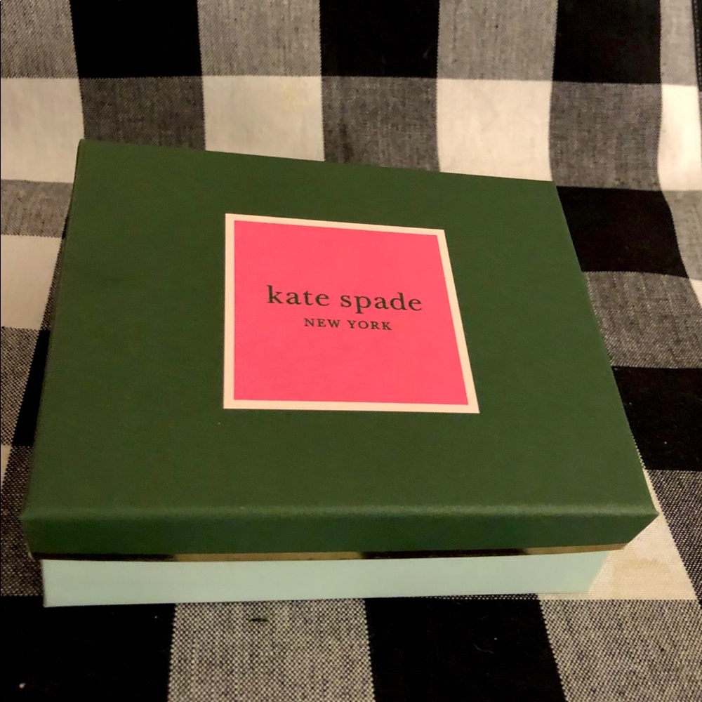 New Kate Spade Medium Box !